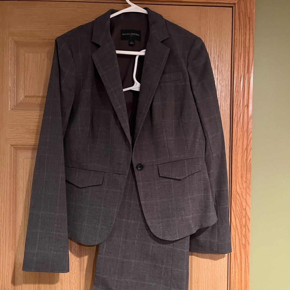 Banana Republic 2 piece womens suit